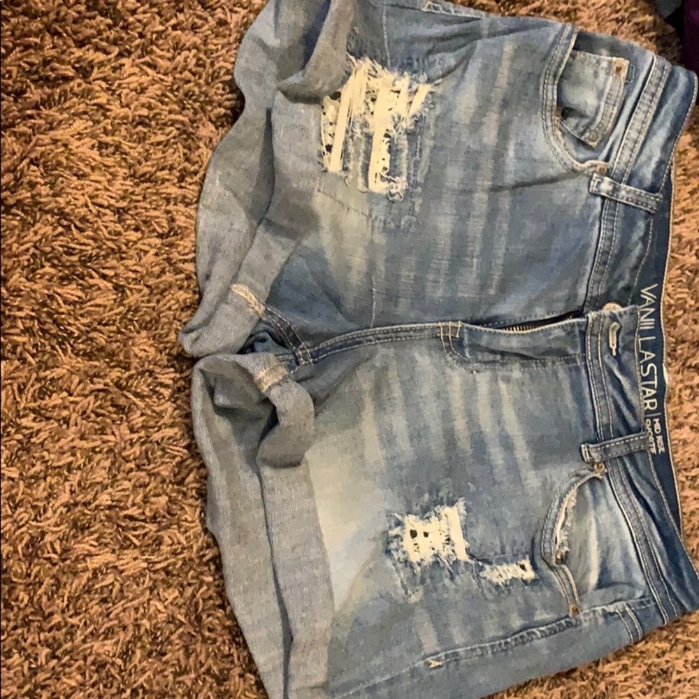 Vanilla star mid rise shorts